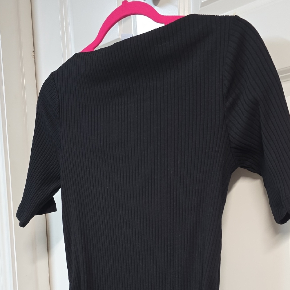 Old Navy Black Ribbed Maternity Top